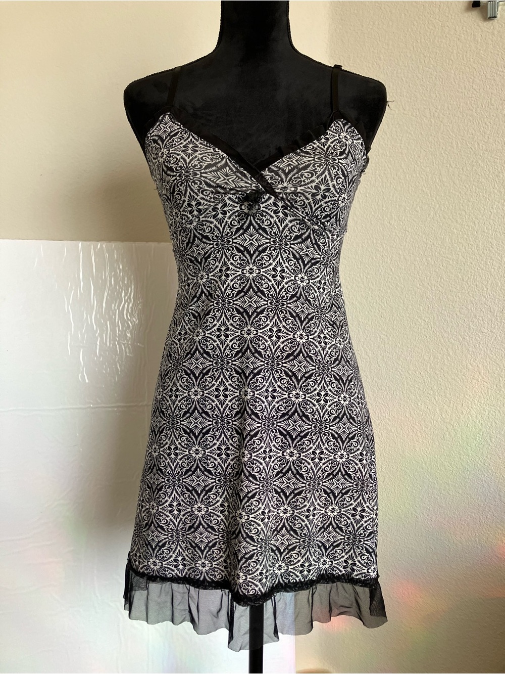 Black & White Printed Chemise Slip with Ruffled Hem